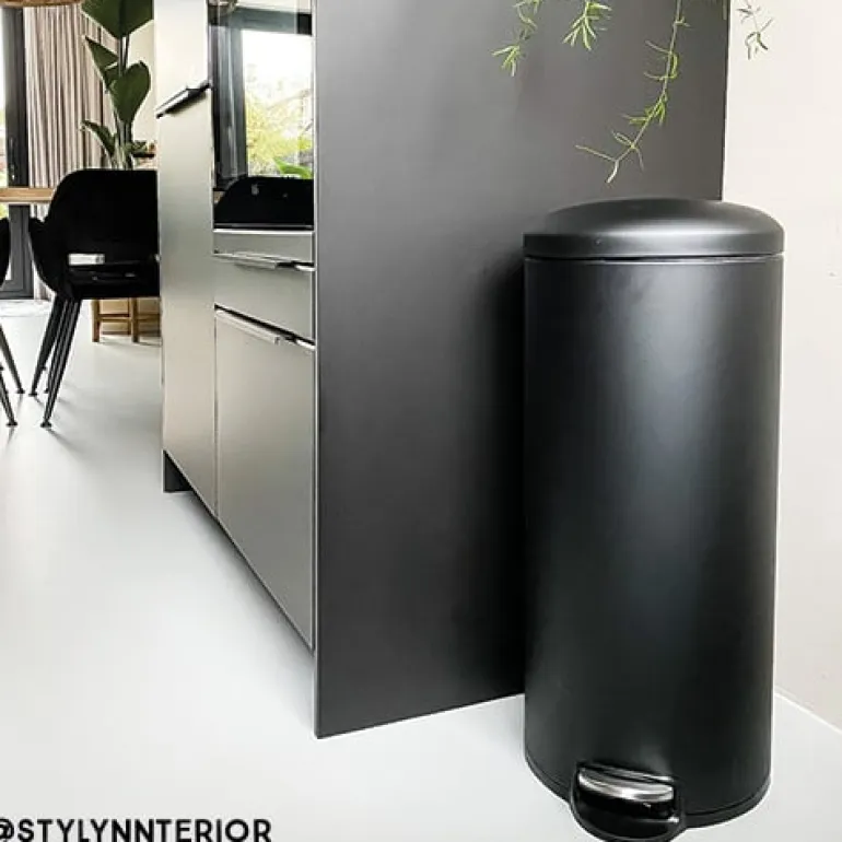 Pedaalemmer XL - 30 liter - zwart